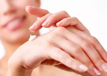 Những câu thả thính về bàn tay 