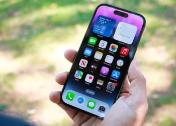 Những câu thả thính về điện thoại 